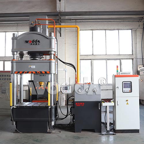 新型200T三梁四柱液壓機